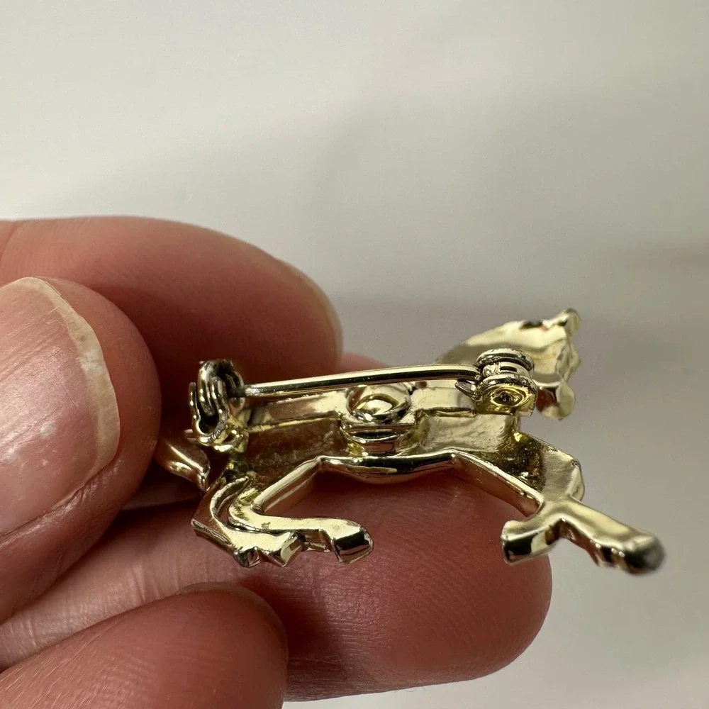 Gold Tone Galloping‎ Horse Brooch Red White Enamel Accents Animal Pin Costume